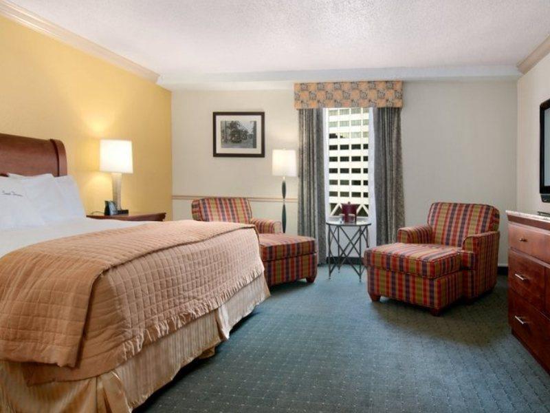 Hotel Doubletree By Hilton New Orleans